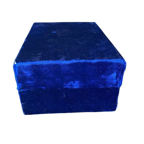 Blue Velvet Jewelry Box - Picture 5 of 8